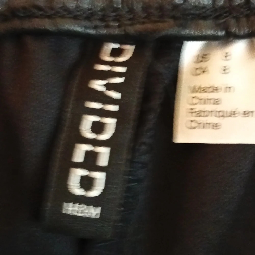 H&M Divided high rise elastic waist faux leather black jogger draw string size 8 - Picture 8 of 10